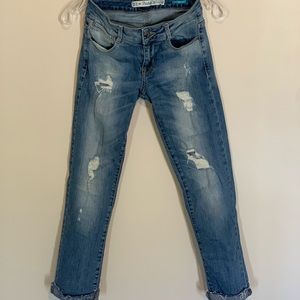 Woman’s cropped jeans